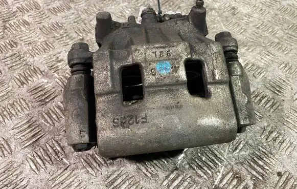 Mitsubishi Outlander Front brake caliper