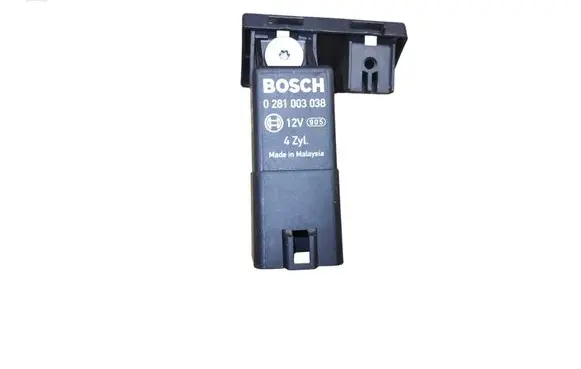 Skoda Octavia Mk2 (1Z) Glow plug pre-heat relay 0281003038 038907281D