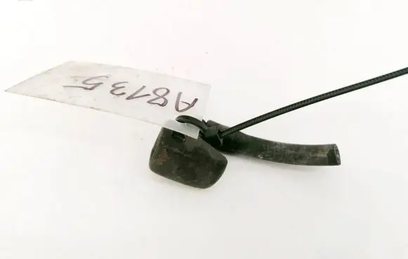 Windshield washer spray nozzle