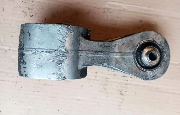 Ford Galaxy Engine mount bracket