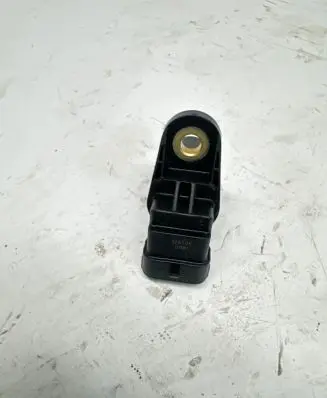 Mercedes-Benz B W245 Camshaft position sensor A0051531328 326T05 0981