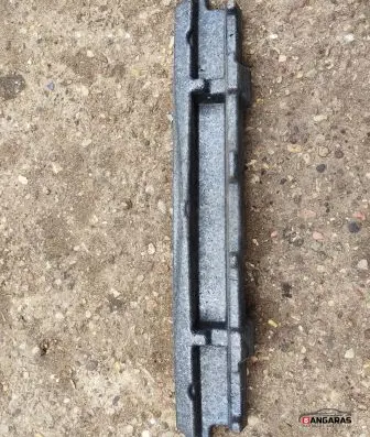 Front bumper foam support bar