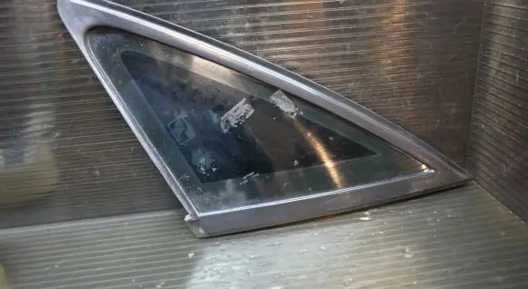 Audi A4 S4 B8 8K Rear side window