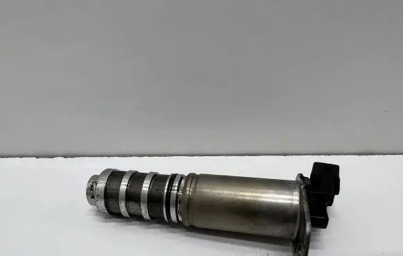 BMW 5 GT F07 Camshaft vanos timing valve 8605123