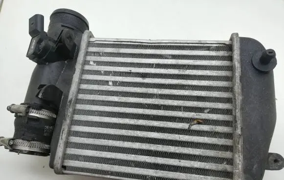 Audi A6 S6 C6 4F Intercooler radiator