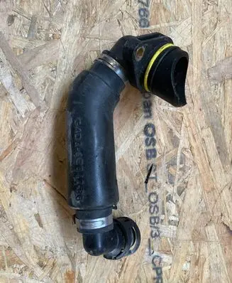 Land Rover Discovery Sport Engine coolant pipe/hose G4D36C342BB G4D3-6C342-BB LR077852