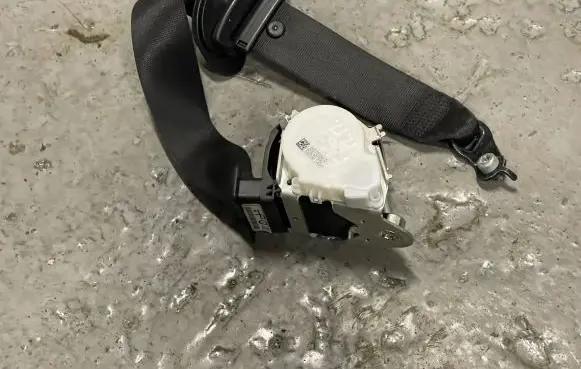 BMW 4 F36 Gran coupe Front seatbelt 34078319D WX0WY347 3003161402