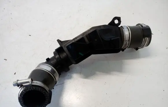 Peugeot 3008 II Intercooler hose/pipe 108809-01