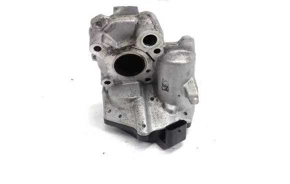 Mercedes-Benz E A207 EGR valve A6511400360 A2C53418576