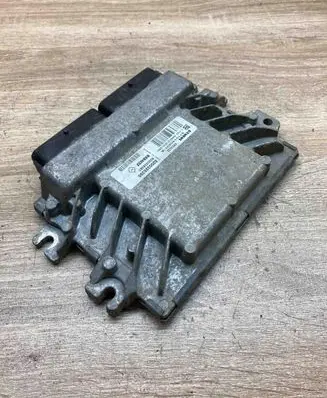 Renault Clio II Engine control unit/module ECU 8200326395 S110140201A USED