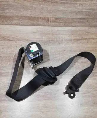 BMW 5 F10 F11 Front seatbelt 610126200C 120827