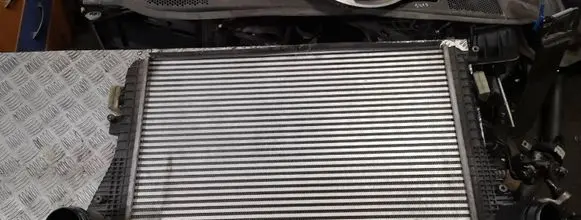 Volkswagen Golf Plus Intercooler radiator 1k0145803as