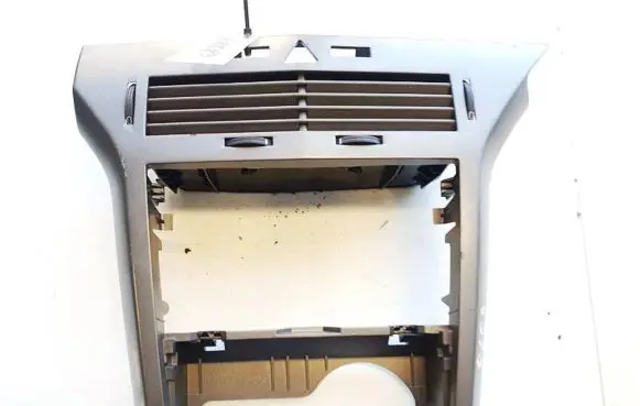 Opel Astra H Dash center air vent grill 331985437