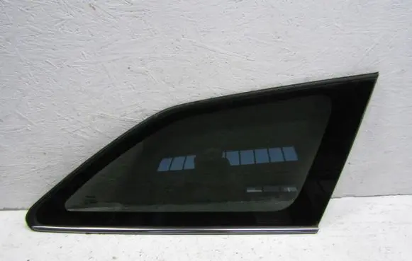 Toyota Auris E180 Rear side window 43R001595