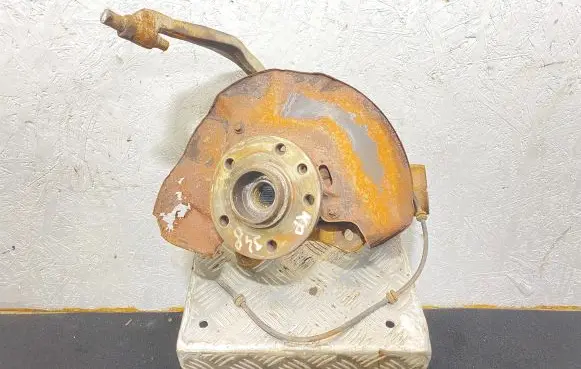 Volkswagen Transporter - Caravelle T5 Front wheel hub spindle knuckle 7H0258E