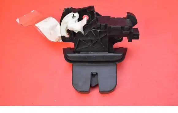 Audi Q7 4L Tailgate/trunk/boot lock/catch/latch 4L0827520