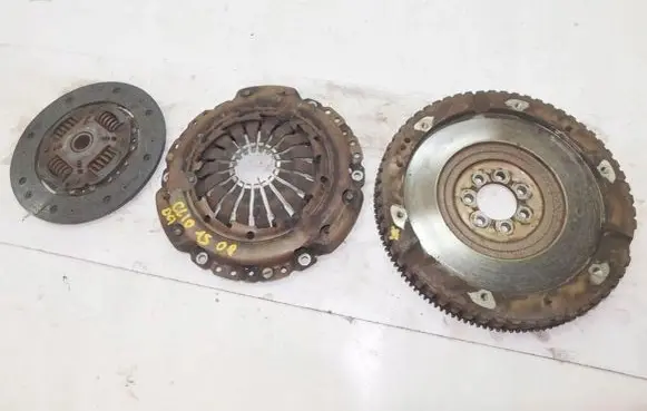 Renault Clio III Clutch set kit 8200335084