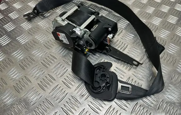 Volkswagen PASSAT B8 Front seatbelt 626346600