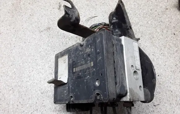 Ford Focus ABS control unit/module 2M512M110EC 5WK84031