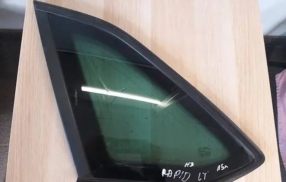 Skoda Rapid (NH) Rear side window 5JJ845297