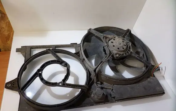 Fiat Scudo Radiator cooling fan shroud 82401041