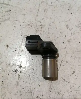 Volvo V70 Camshaft position sensor 8627355 0296001210 030728