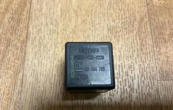 Opel Zafira A Other relay 90464760 A23134523220 12W140A