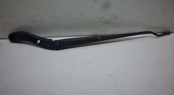 Front wiper blade arm