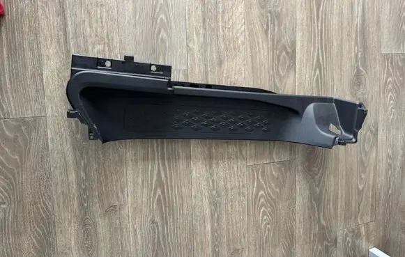 Volkswagen ID. Buzz Side skirt rear trim 1T3863253C
