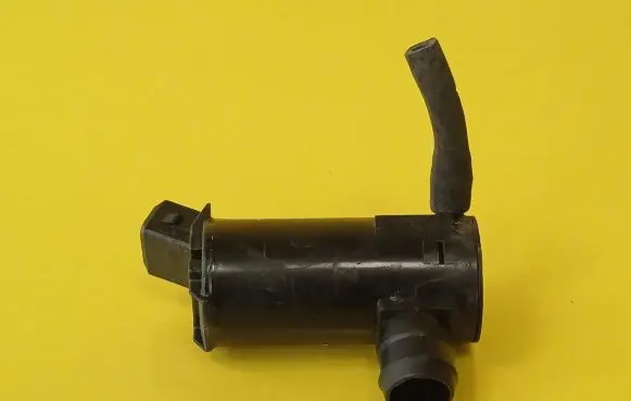 Windscreen/windshield washer pump