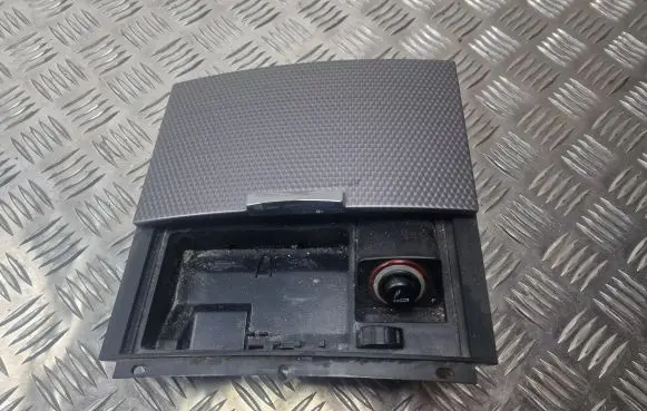 Ashtray (front)