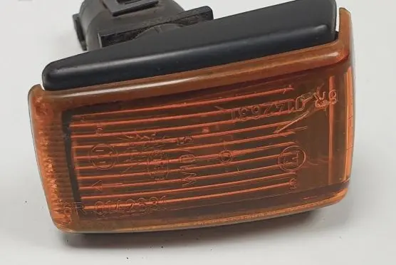 Volvo S90, V90 Front fender indicator light 0142631