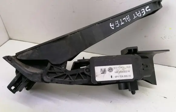 Accelerator throttle pedal