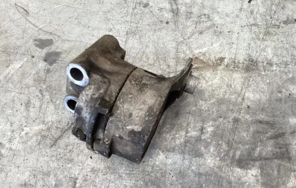 Cadillac CTS Generator/alternator belt tensioner EF5F