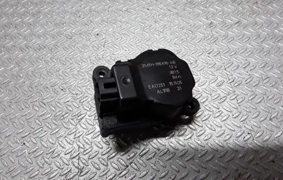 Ford Focus C-MAX Air flap motor/actuator 3M5H19E616AB