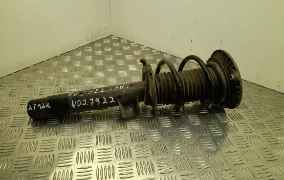 BMW 2 F22 F23 Front shock absorber with coil spring 6873733