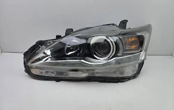 Lexus CT 200H Headlight/headlamp