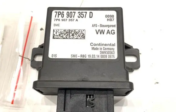 Volkswagen Golf VII Xenon control unit/module 7P6907357D