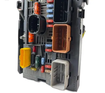 Citroen Berlingo Fuse box set 9664706280 R05