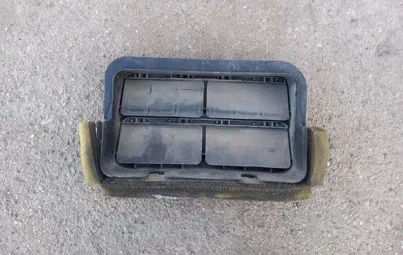 Subaru Legacy Quarter panel pressure vent 72651AG00A