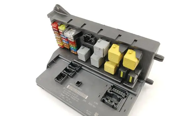 Mercedes-Benz Sprinter W906 SAM control unit A9069004700