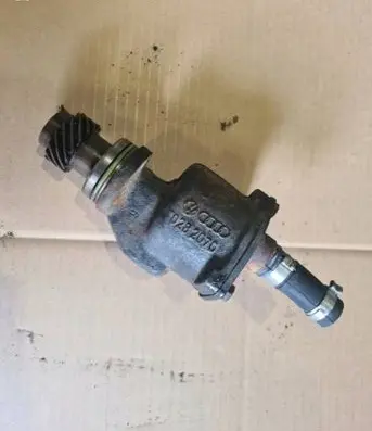 Volkswagen Caddy Vacuum pump 028270A