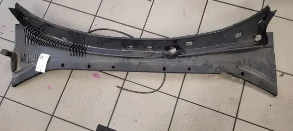 Jaguar S-Type Wiper trim