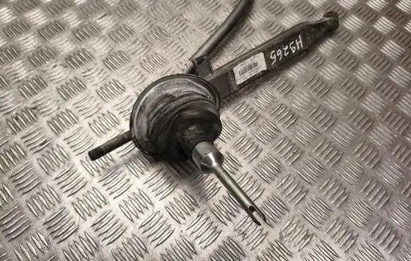 Mercedes-Benz C W205 Gear shifter/selector A2052674500
