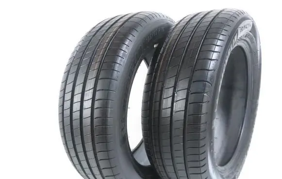 Volkswagen Golf V R16 summer tire 