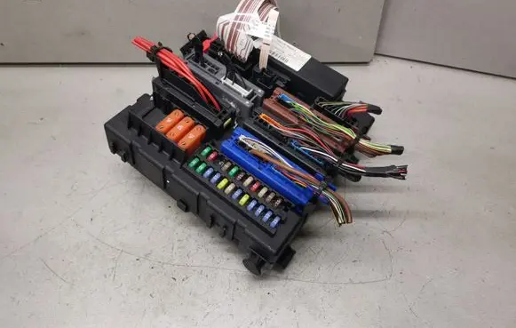 Opel Signum Fuse module 93184328