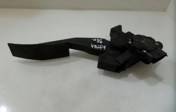 Nissan Almera Accelerator throttle pedal 281002278 86602434 09128851