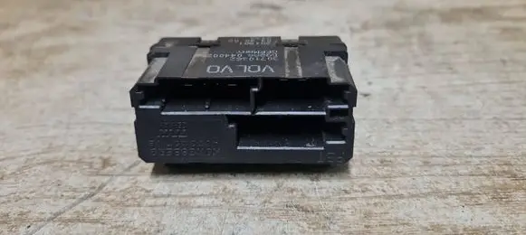 Volvo XC90 Seat heating relay 30710362
