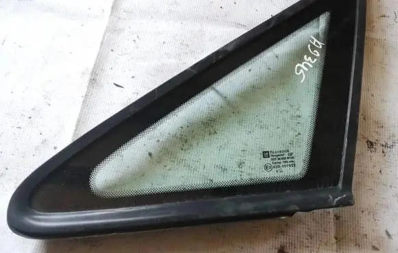 Opel Zafira A Front triangle window/glass as2