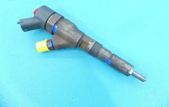 Fuel injector